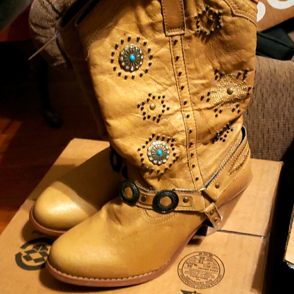 Dingo cowboy boots